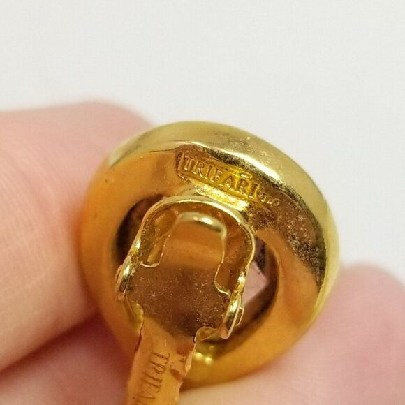 Vintage Trifari Purple and Red Jewel Tone Dangle Clip On Earrings, 90s Style - Picture 5 of 9